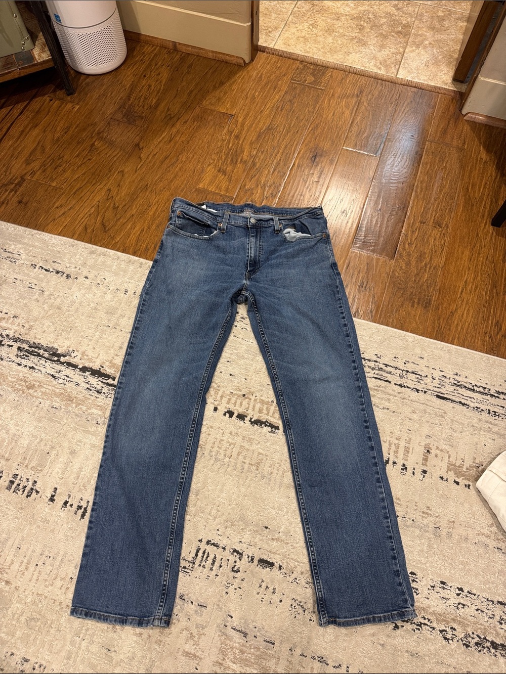 Levi's Men's Straight Jeans in Medium Blue Denim